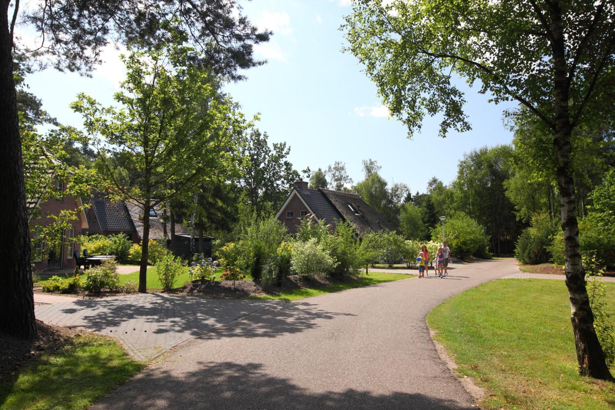 Summio Landgoed Het Grote Zand Hotel Hooghalen Bagian luar foto